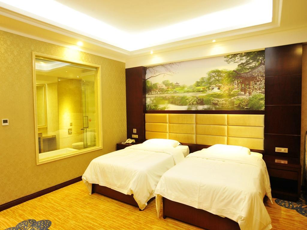 New West Street Hotel - Grand Wing Yangshuo Room photo