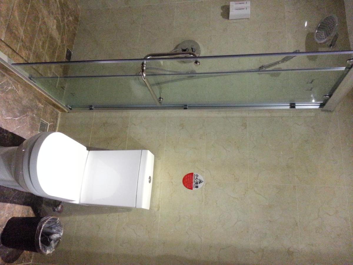 New West Street Hotel - Grand Wing Yangshuo Room photo