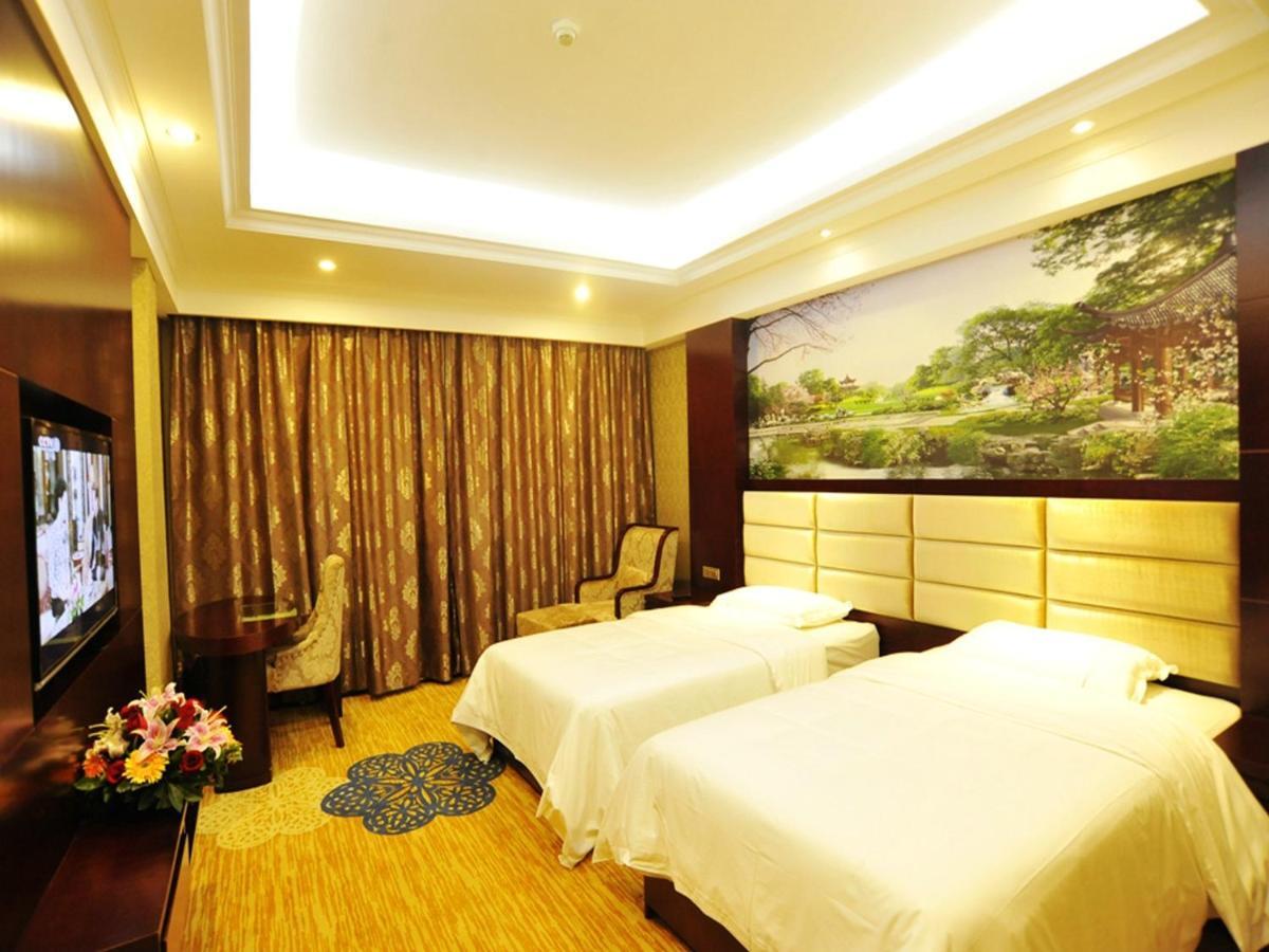 New West Street Hotel - Grand Wing Yangshuo Room photo